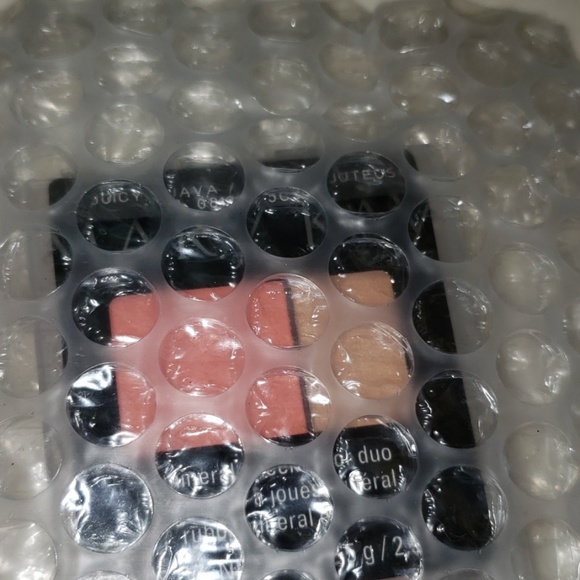 Makeup - Picture 2 of 2